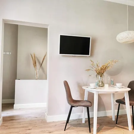 Tolstoi Scandinavian 1 Bedroom + Free Parking * Тарту